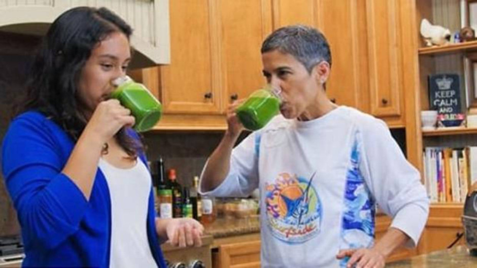 Youtuber muere por confiar en tratamiento vegano para curar cáncer