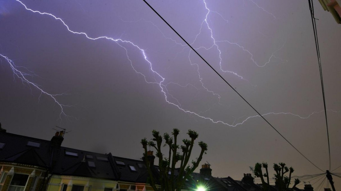 Así se vivió la tormenta de relámpagos en Reino Unido