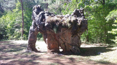 Vandalizan la emblemática "Piedra del Elefante” 