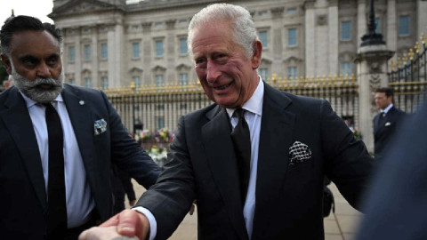 Carlos lll será condecorado como Rey este sábado 