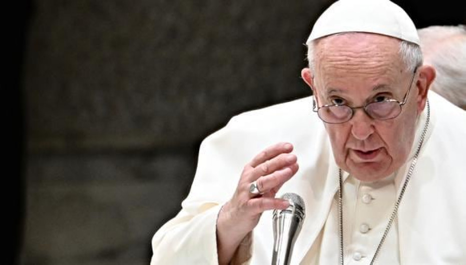 Ucrania debería negociar el fin de la guerra: papa Francisco