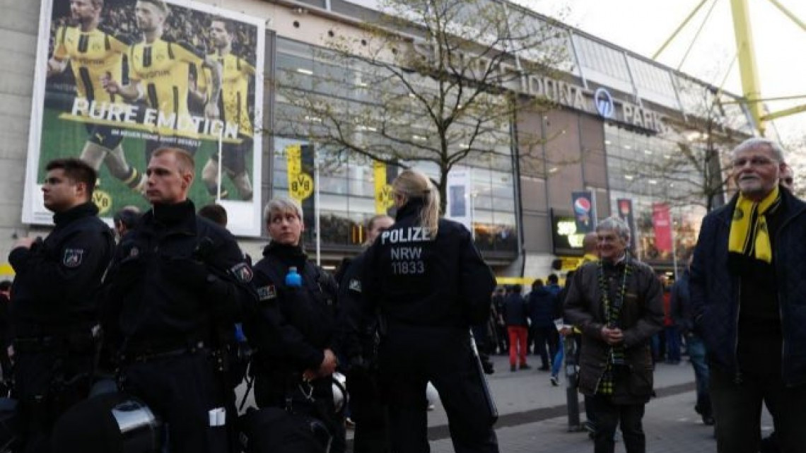 Explosión cerca de autobús del Borussia deja un jugador herido
