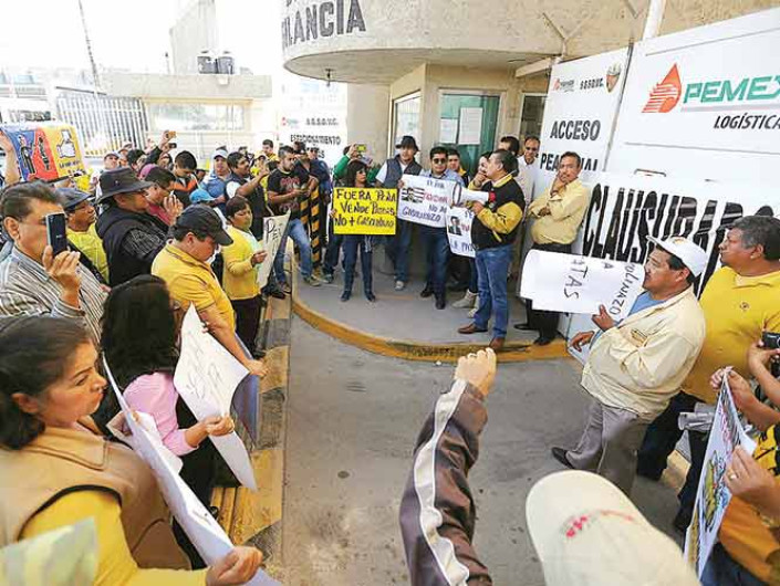 Pemex: crisis de abasto por los bloqueos; Chihuahua y BC, los más afectados