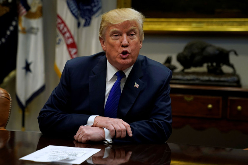 Trump retuitea videos antiislamistas