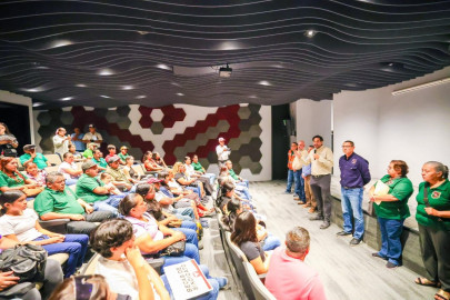 Apoya Gobierno de Carlos Peña Ortiz educación de trabajadores municipales y de sus hijos 