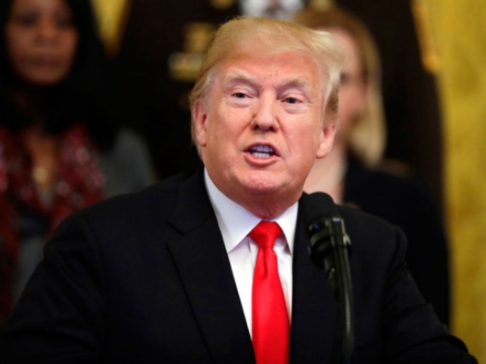 Trump asegura que lo culpan por paquetes bomba enviados