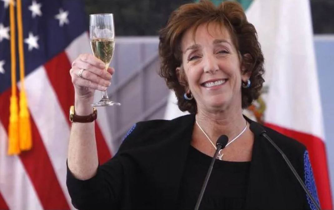 Se suma Roberta Jacobson al equipo de transición de Joe Biden 