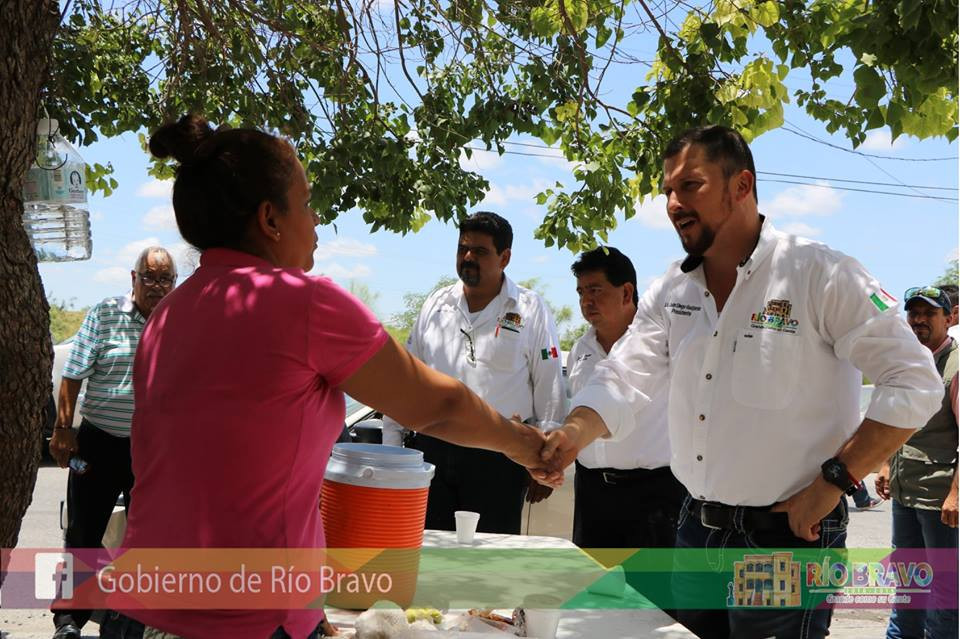 Gobierno apoya a vecinos tras incendios