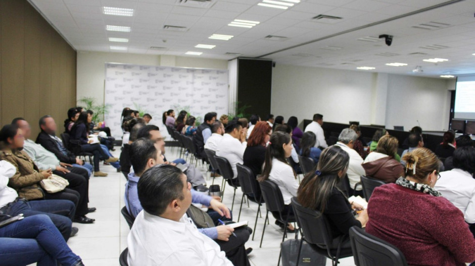 Capacitan a servidores públicos de la PGJT