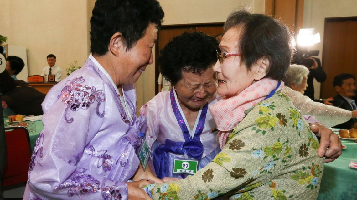 Familias separadas tras la Guerra de Corea se reúnen décadas después