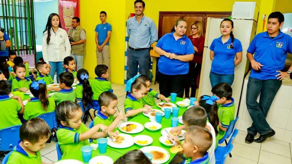 “Desayuna Bien” beneficia a alumnos de escuelas de nivel básico