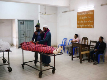 10 muertos tras incendio en fábrica de Bangladesh