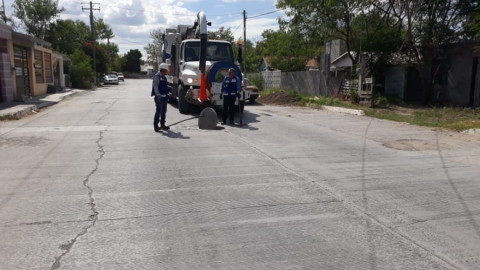 Comapa trabaja con equipo vactor