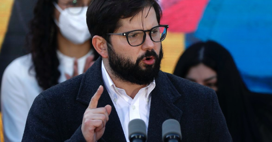 Gabriel Boric inicia diálogos para trazar nuevo camino constitucional en Chile