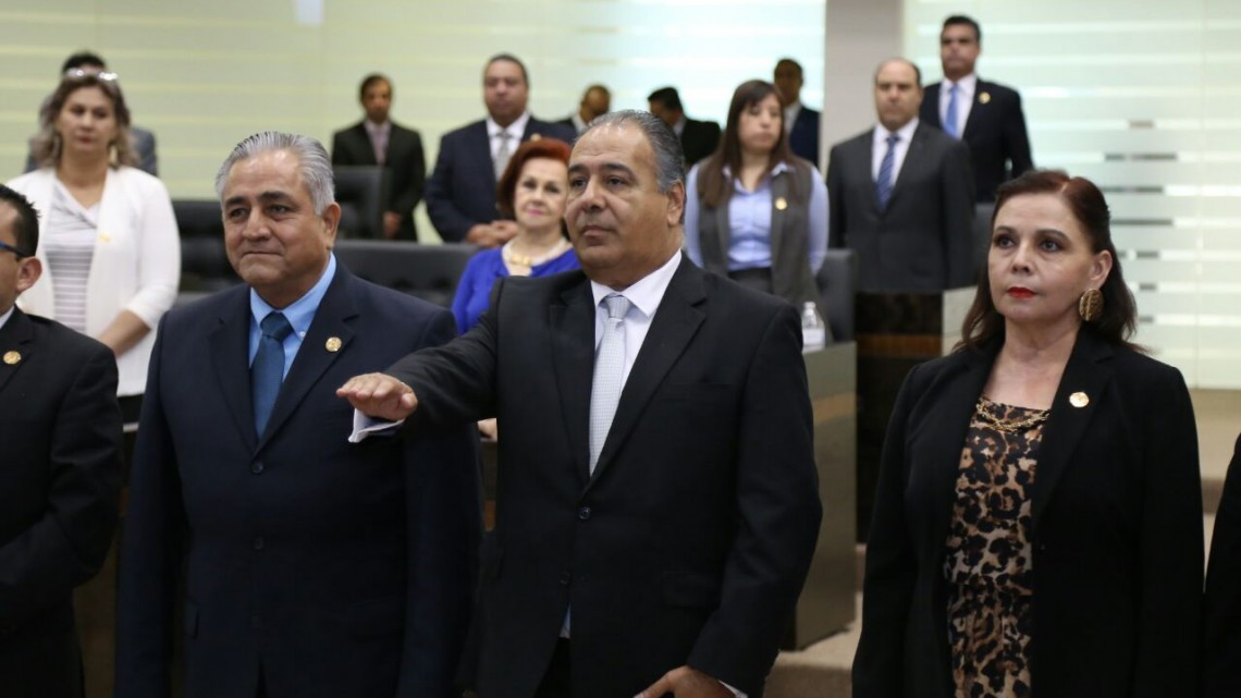 Toma protesta el Congreso al nuevo titular de la ASE