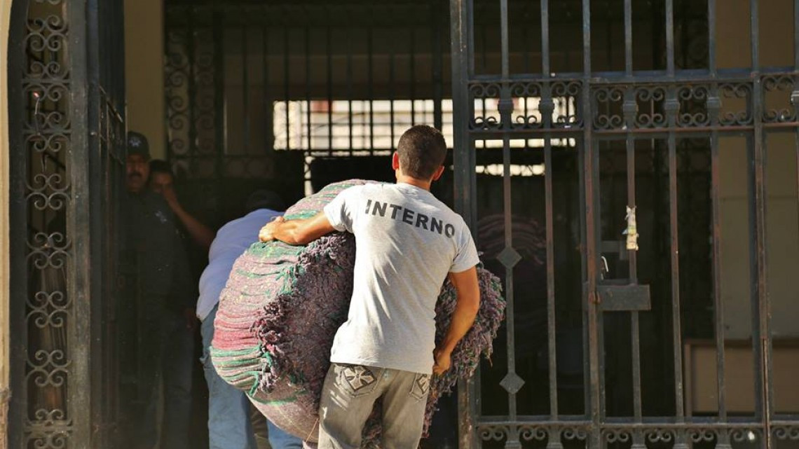 DIF Tamaulipas entrega cobertores en Cedes