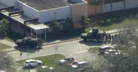 Reportan un tiroteo en una escuela de Parkland, Florida