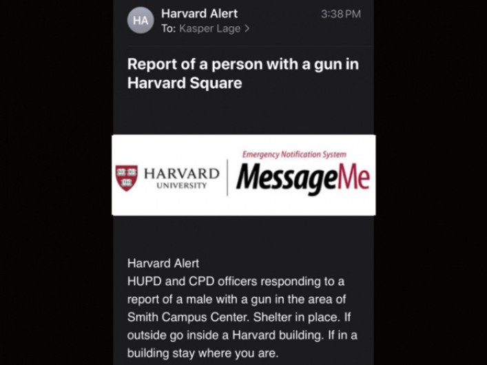 Detienen a hombre armado en la universidad de Harvard