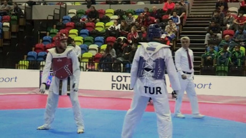 Termina Bryan participación en Grand Prix