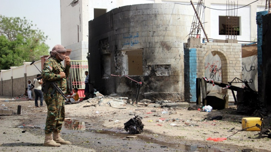 Se eleva a 49 el número de muertos tras ataques en Yemen