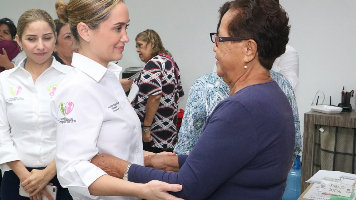 Beneficia DIF Ciudad Madero a 70 personas con padecimientos visuales
