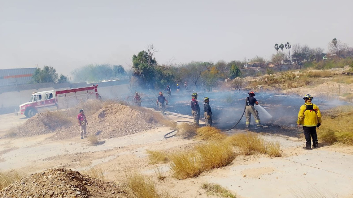 Viento desata incendios por toda la ciudad 