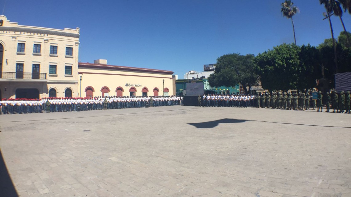 Juran bandera soldados del SMN en Matamoros