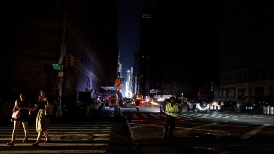 Apagón de NY fue debido a un cable de distribución defectuoso