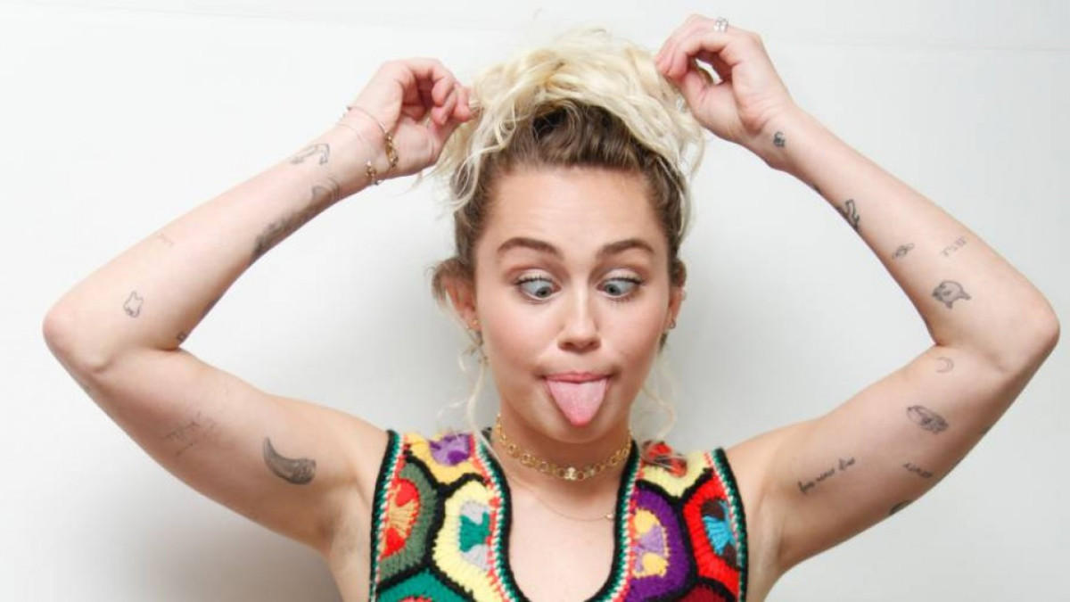 Sandra Bullok y Miley Cyrus apoyan a los afectados por Harvey 