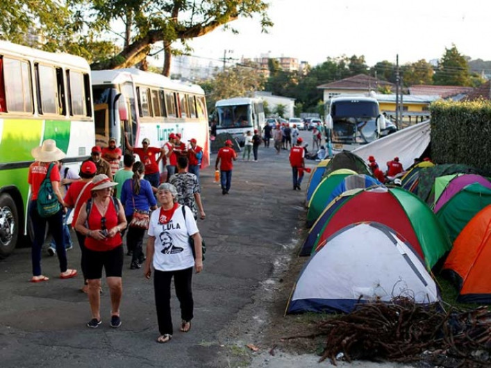 2 heridos tras tiroteo contra simpatizantes de Lula