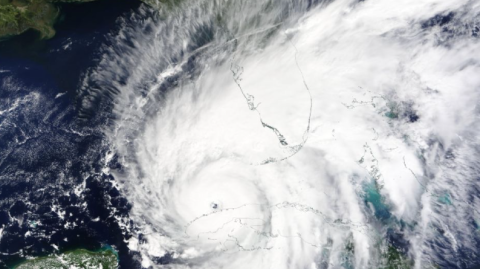 Huracán 'Ian' se debilita y se convierte en tormenta tropical