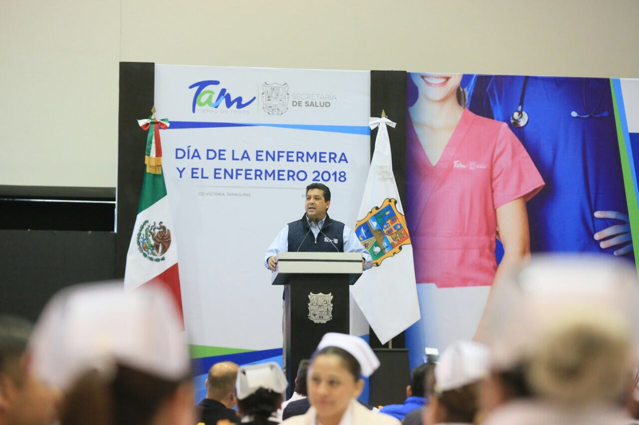 Entrega Gobernador reconocimientos a enfermeros tamaulipecos