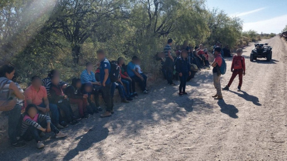113 migrantes son rescatados en Arizona