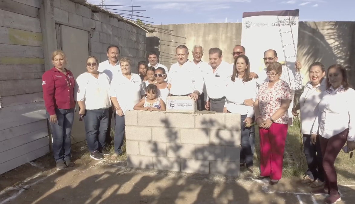 Inicia construcción de viviendas en colonia Adriana González