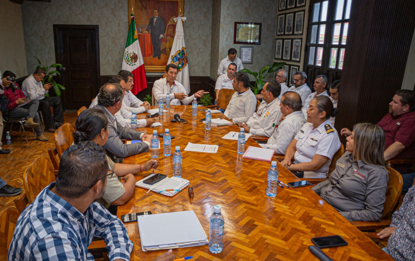Presentan innovador proyecto para el cultivo del ostión en la zona de Higuerillas