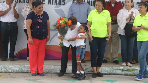 Beneficia Ayuntamiento a jardín de niños con barda perimetral