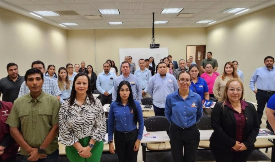 Capacitan a empresas sobre la Ley Silla