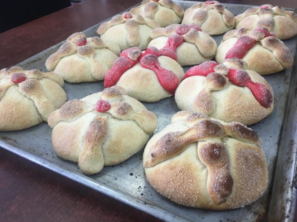 Ofrece DIF Altamira curso para elaboración de pan de muerto