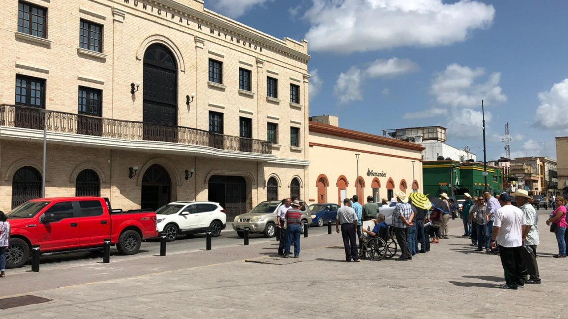 Piden jubilados pago de “Primas Vacacionales”