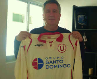 Vergara interesado en comprar equipo peruano