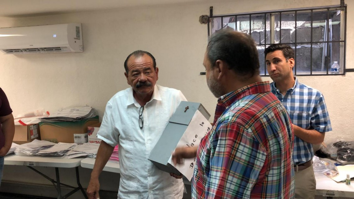 Protesta Carlos Eliud en el Consejo Distrital 12