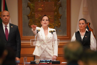 ‘La mejor época de Nuevo Laredo está por venir’:  Carmen Lilia Canturosas rinde protesta como presidenta municipal