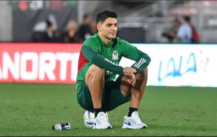 Raúl Jiménez se reporta con el Tricolor en Girona