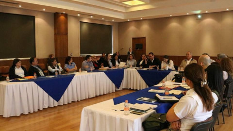 Realizan reunión en favor de la niñez migrante