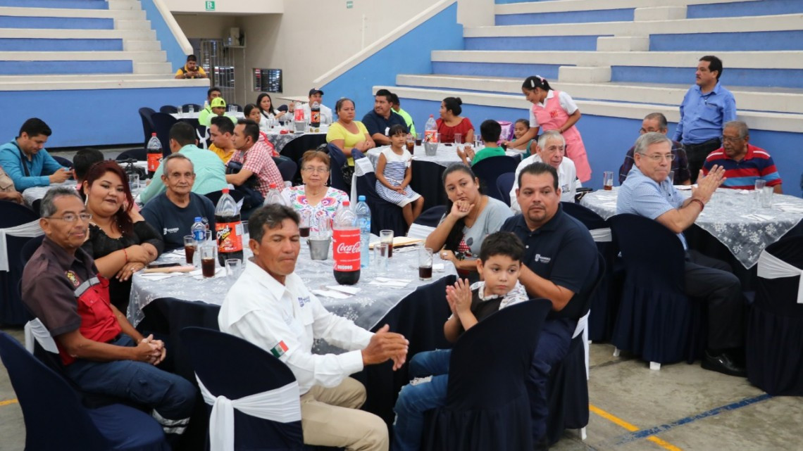 Gobierno de Ciudad Madero reconoce acciones de heroísmo y compromiso de los Bomberos