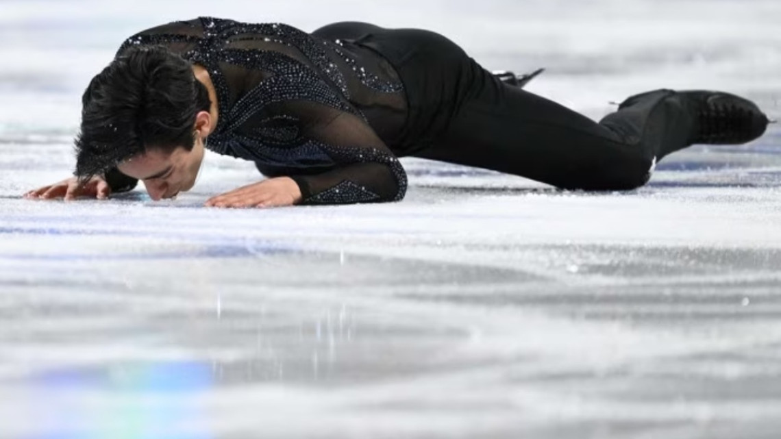 Donovan Carrillo, patinador mexicano, clasifica a la final del Mundial de Patinaje