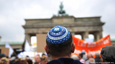 Aumentan 20 por ciento delitos xenófobos y antisemitas en Alemania 