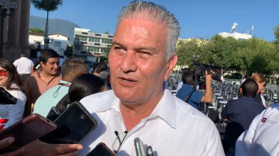 Busca salud cumplir con abasto de medicamentos 