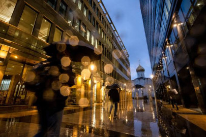 Suspenden trabajos y clases en Moscú ante repunte de contagios por Covid-19