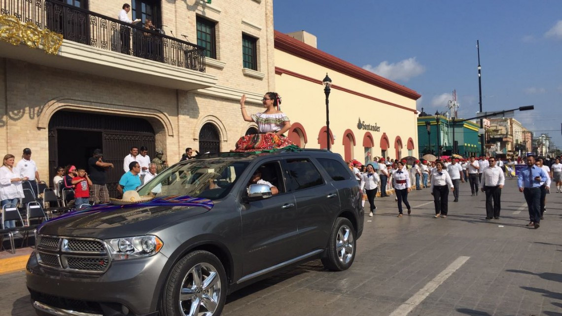 Matamorenses disfrutan desfile militar